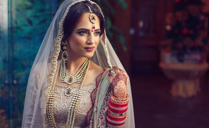 Bridal Makeup Artists & Salons – Top 10 in Delhi