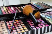 Top 10 Makeup Trends to Watch Out For in 2017