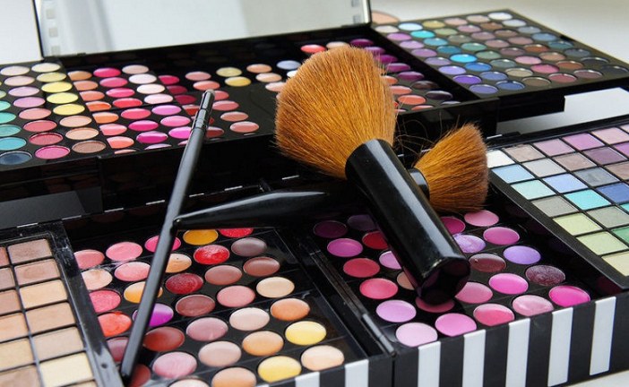 Top 10 Makeup Trends to Watch Out For in 2017