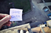 10 Deadly Games that Attract Teenagers to Death